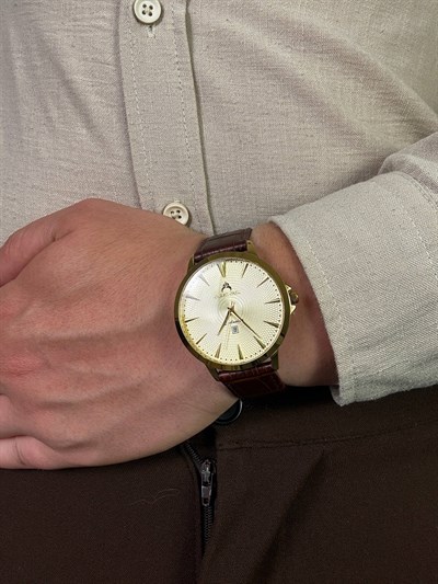 Castrian Vintage The Retro Monarch