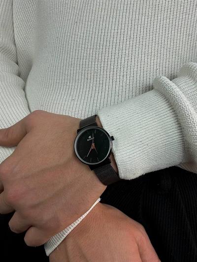 Denacci Thin Strap Vintage Wristhwatch