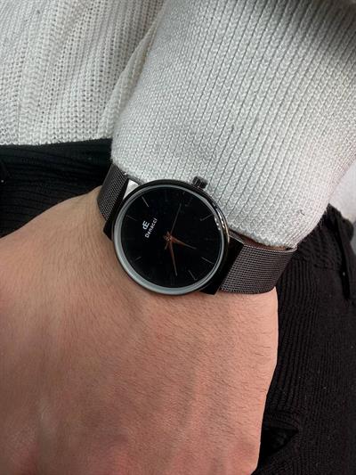 Denacci Thin Strap Vintage Wristhwatch