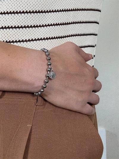 Elizabeth Dot Bracelet