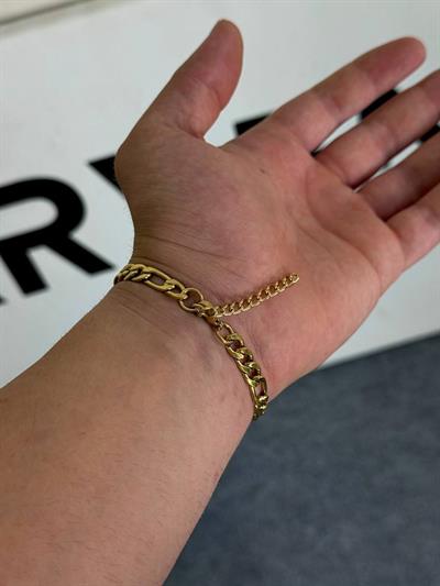 Gold Figaro Bracelet