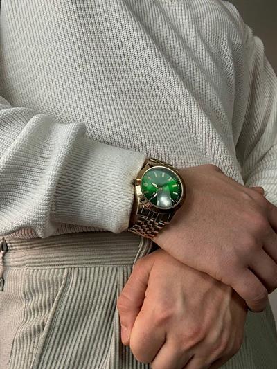 Gold Green Dial Vintage Wristhwatch