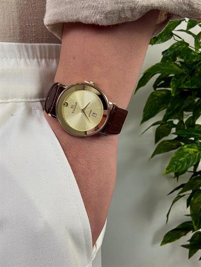 Golden Brown Leather Cord Vintage Wristhwatch VV