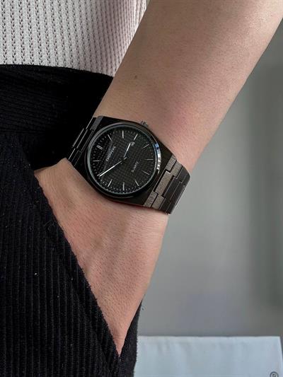 Gray Black Dial Vintage Wristwatch