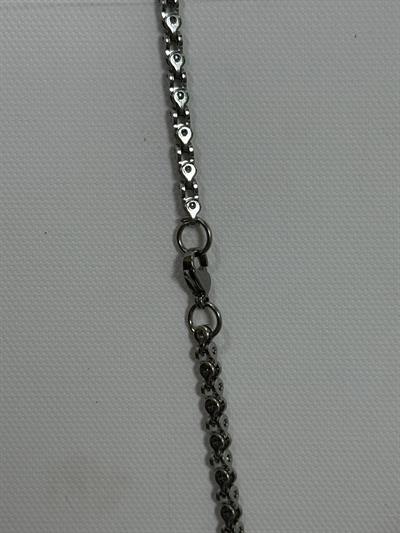 Patterned Chain Necklace