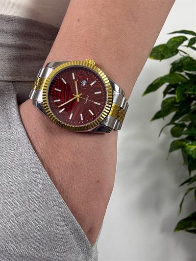 Red Screen Vintage Wristhwatch VV