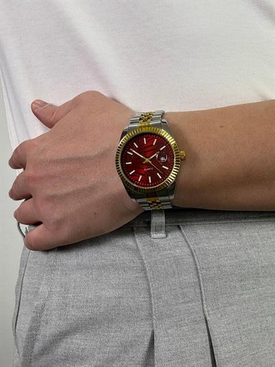 Red Screen Vintage Wristhwatch VV