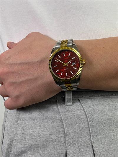 Red Screen Vintage Wristhwatch VV