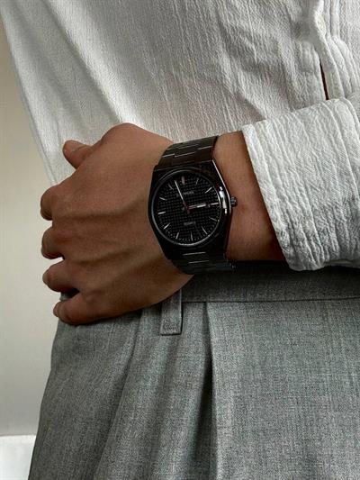 Rose Dial Black Vintage Wristwatch