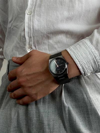 Rose Dial Black Vintage Wristwatch