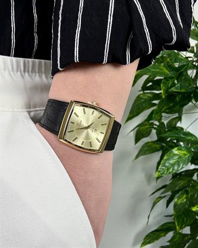 Royal Black Square Leather Cord Vintage Wristhwatch VV