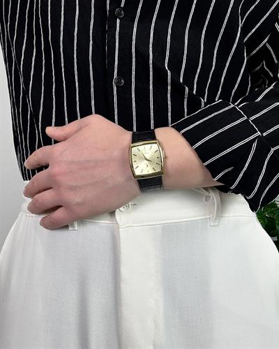 Royal Black Square Leather Cord Vintage Wristhwatch VV