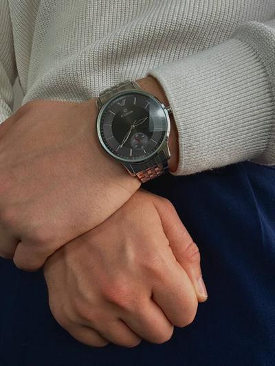 Silver Angle Grey Vintage Wristhwatch