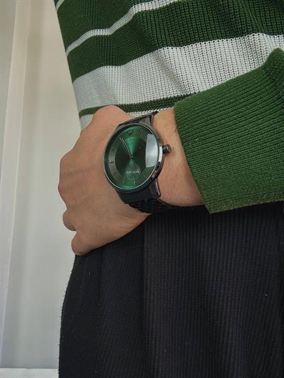 Silver Green Screen Vintage Wristhwatch