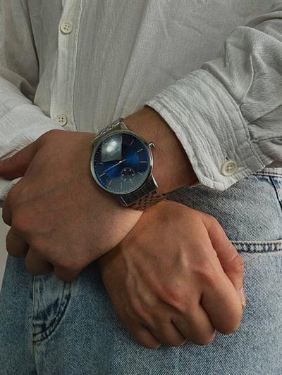 Silver Navy Blue Vintage Wristhwatch