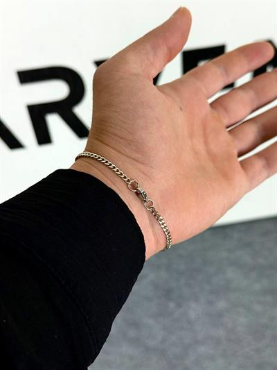 Slim Chain Bracelet