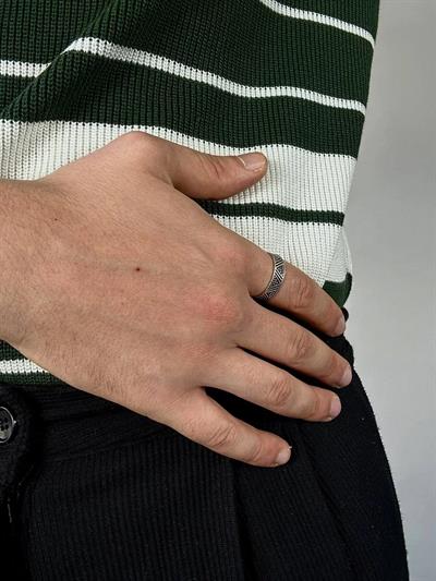 Triangle Pyramid Ring