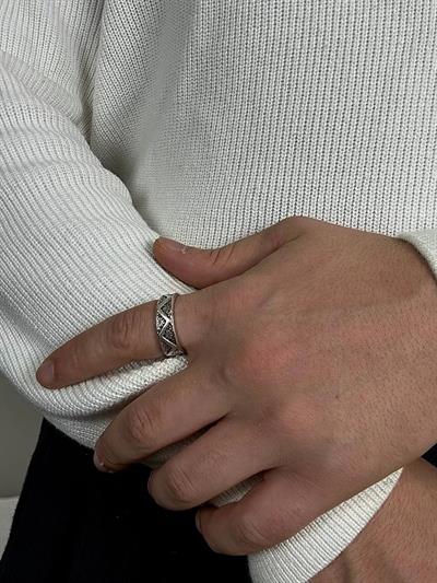 Triangle Ring