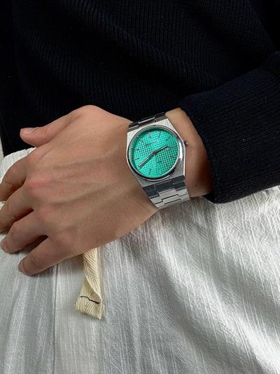 Turquoise Dial Silver Vintage Wristwatch