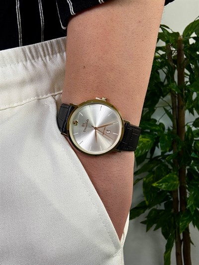 Varel Vintage Leather Cord Wisthwatch