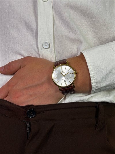Veltrix Vintage The Retro Monarch