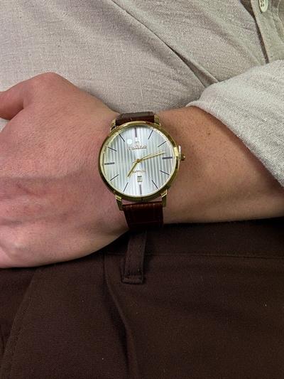 Vivaldi Welar Leather Cord Vintage Wristhwatch