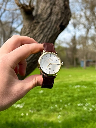 Vivaldi Welar Leather Cord Vintage Wristhwatch