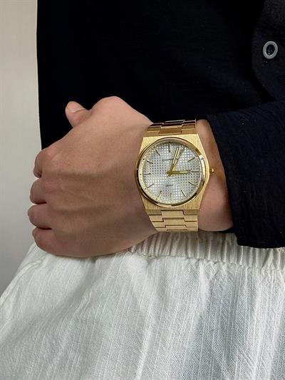 White Dial Gold Vintage Wristwatch