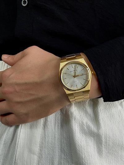 White Dial Gold Vintage Wristwatch