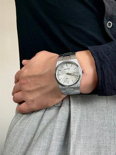 White Dial Silver Vintage Wristwatch
