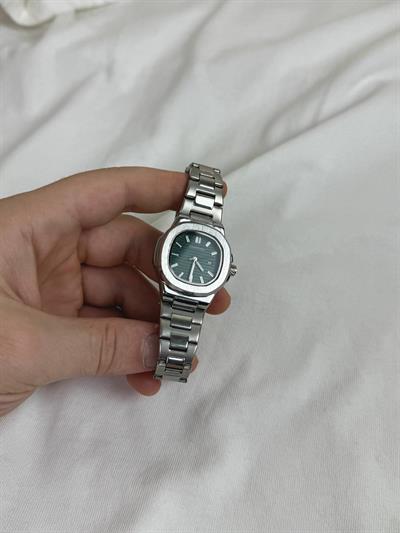 Woman 84 Vivaldi Green Screen Vintage Wristhwatch VV