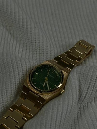 Woman Green Screen Gold Cord Vintage Wristhwatch