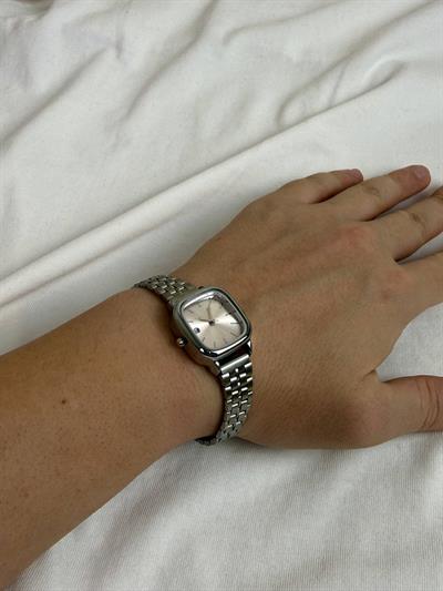 Woman White Ace Vintage Wristhwatch VV