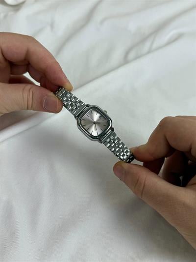 Woman White Ace Vintage Wristhwatch VV