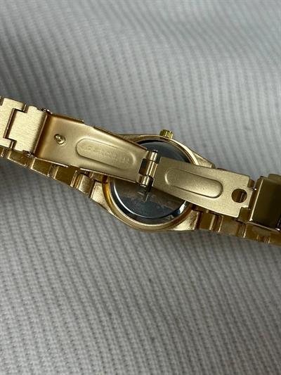 Woman White Screen Gold Cord Vintage Wristhwatch