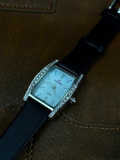 Women Black Cord Rocky Vintage Wristhwatch