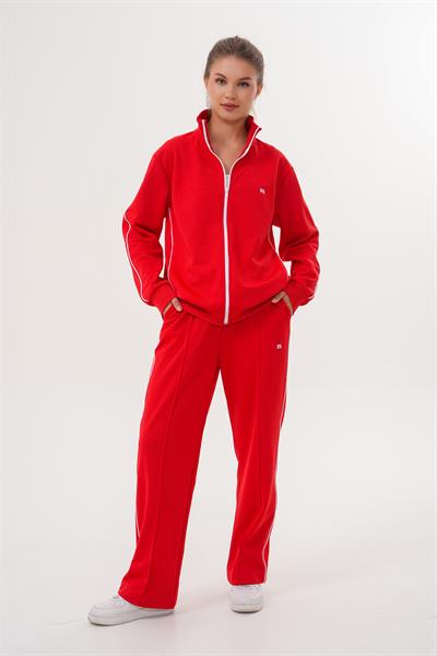 Basics&More Kadın Kırmızı Tam Fermuarlı Şeritli Eşofman Takımı – Rahat ve Şık Spor Stil