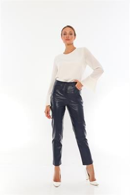 basics and more Basics&More Women Five-Pocket Navy Leather Trousers - P02