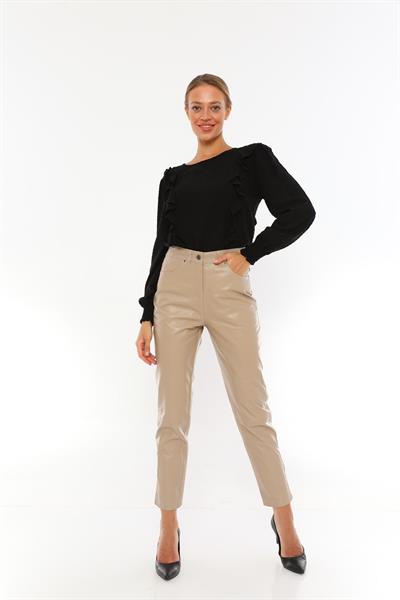 basics and more Basics&More Women Five-Pocket Beige Leather Trousers - P02