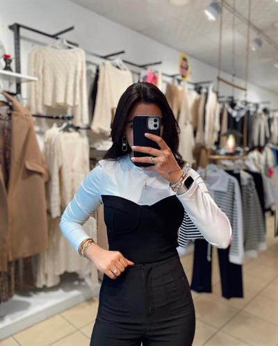 Büstiiyer Görünmülü Bluz