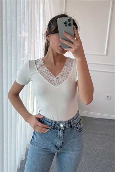 Dantel Detaylı T-shirt - BEYAZ