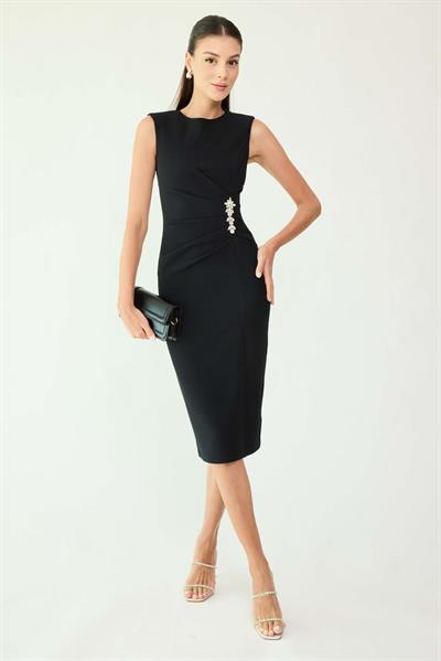 Drapeli Taşlı Elbise - SİYAH