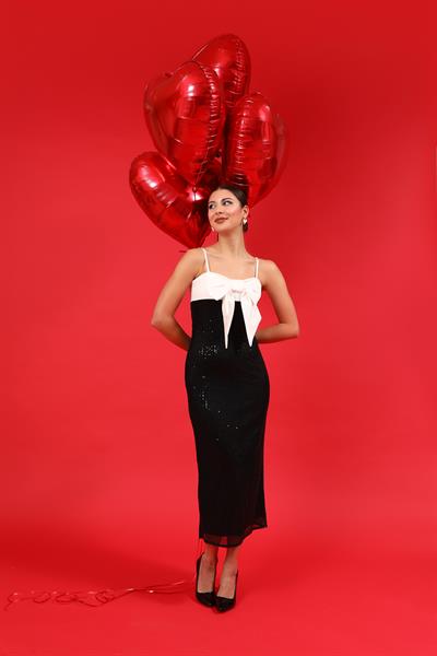 Pullu Gece Elbisesi - SİYAH