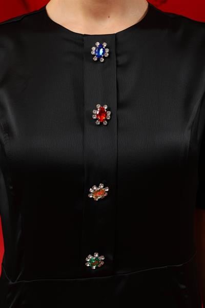 Saten Taş Düğmeli Elbise - SİYAH