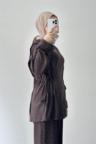 Tünel Detaylı Taşlı Takım Acı Kahverengi