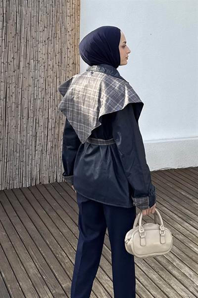 Ekose Yaka Bağlama Detaylı Mont Lacivert