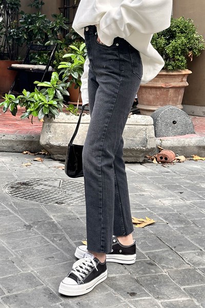 Kesik Paça Fit Jean Füme