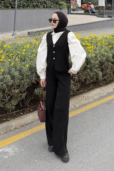 V Yaka Yelekl Takım Siyah