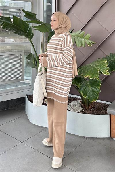 Çizgili Yan Düğme Detaylı Triko Takım Sütlü Kahve