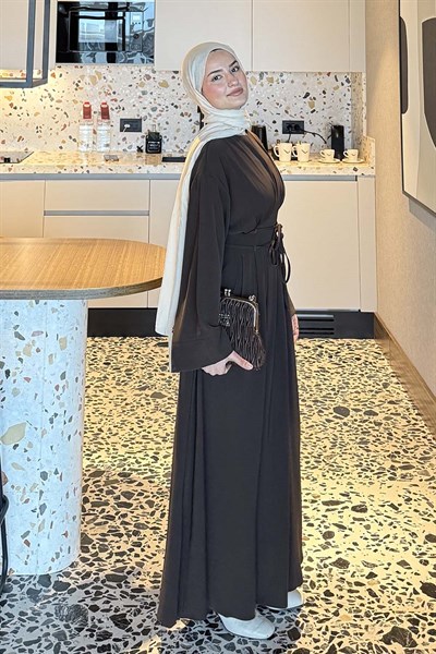 Nora Bağcıklı Tesettür Elbise Acı Kahverengi